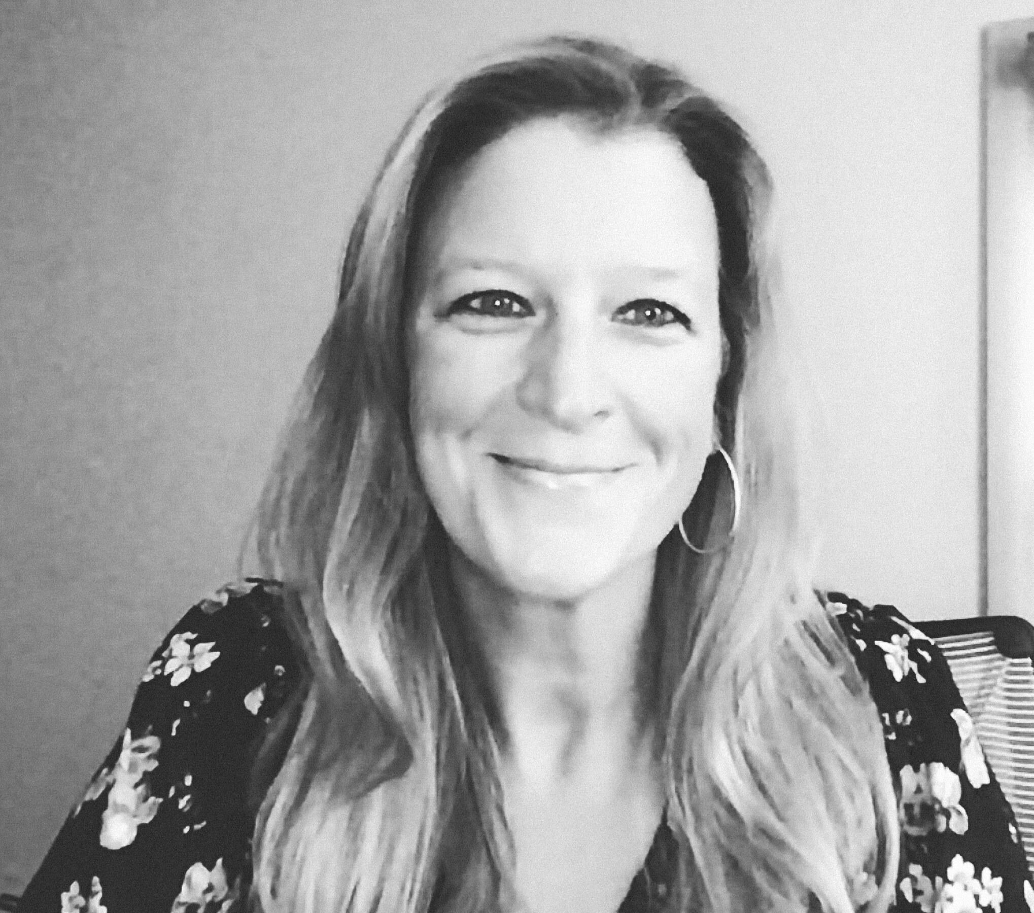 Karen Kinnealy headshot